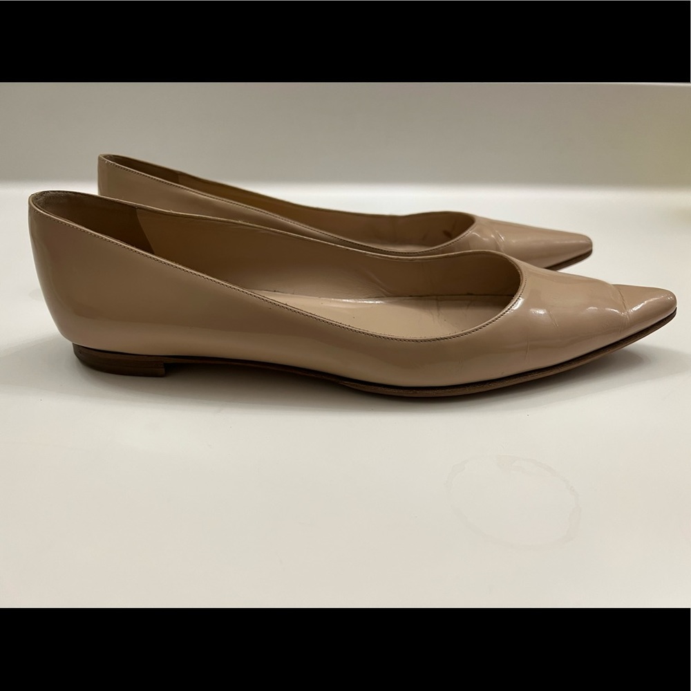 Authentic Manolo Blahnik nude flats size EU 39.